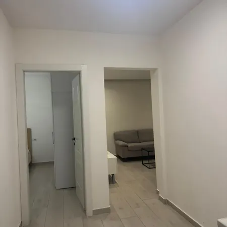 Glar 1br Barrikada * Tirana