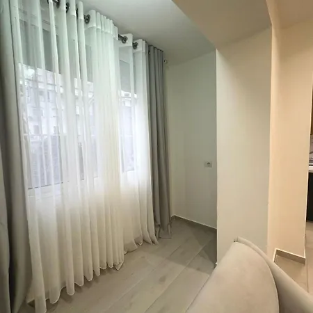 Glar 1br Barrikada * Tirana