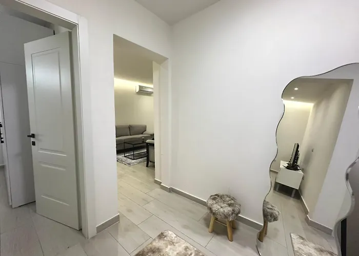 Apartament Glar 1br Barrikada Tirana