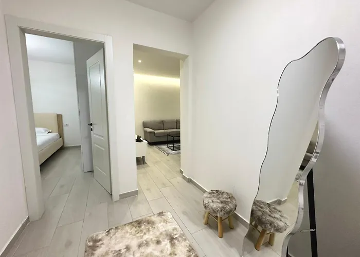 Apartament Glar 1br Barrikada Tirana